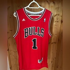 Derek Rose, Chicago Bulls jersey.